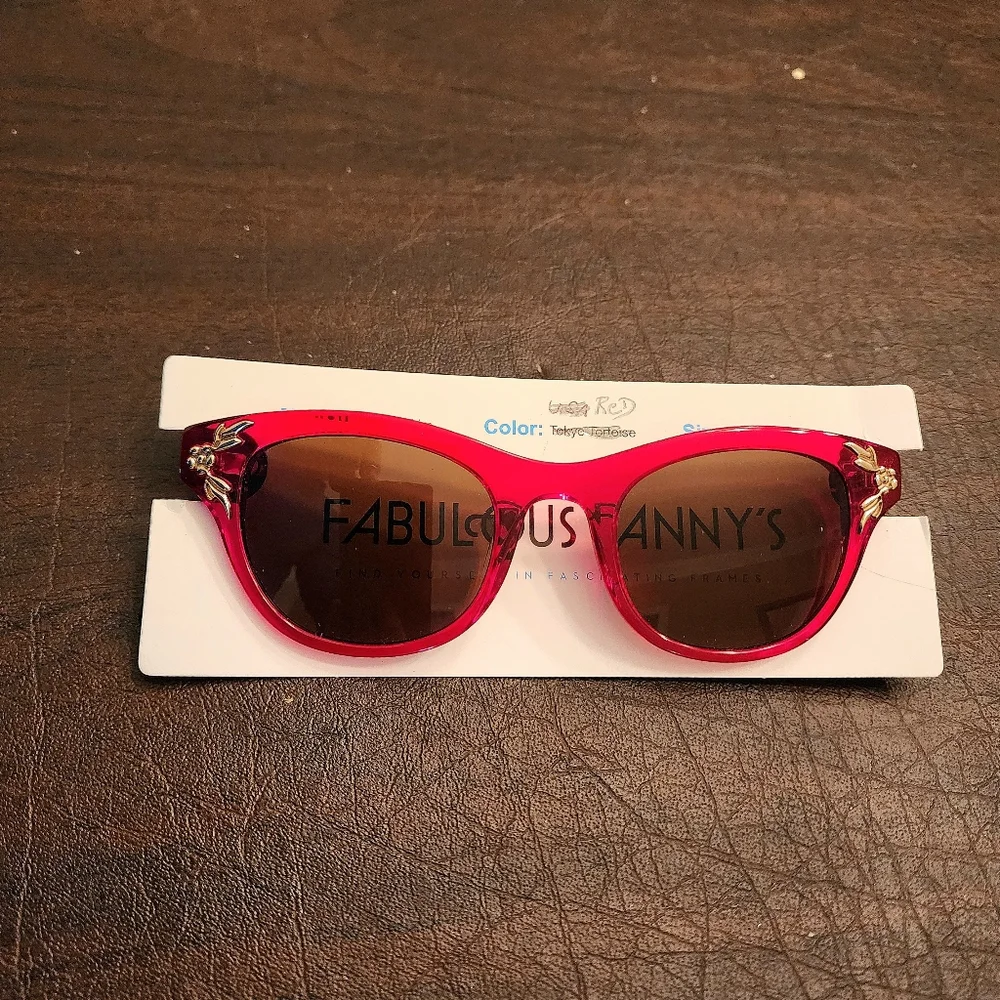 Superior quality gorgeous Red frame Retro